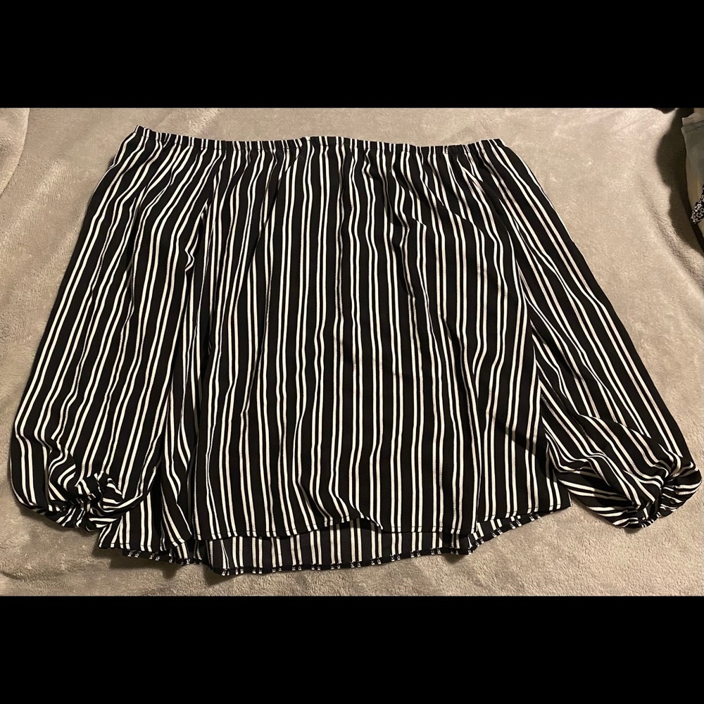 FOREVER 21 Plus Size Off the Shoulder Blouse